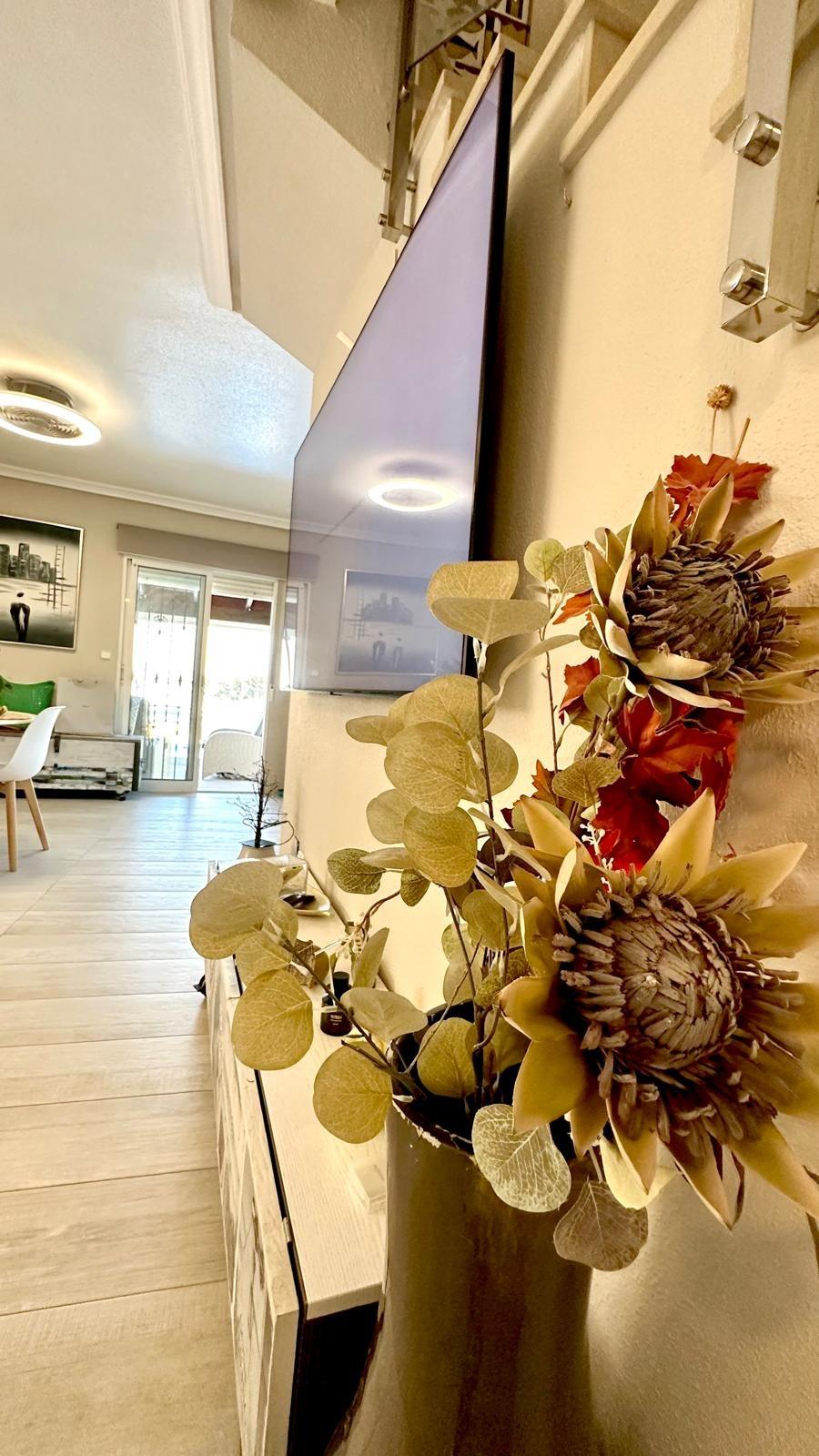 For sale - 3 Bedroom 3 Bathroom Villa in Orihuela Costa - La Regia  - Alicante