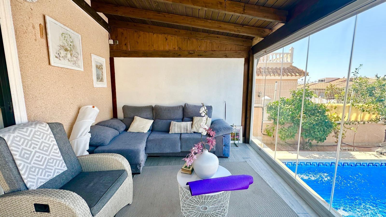 For sale - 3 Bedroom 3 Bathroom Villa in Orihuela Costa - La Regia  - Alicante