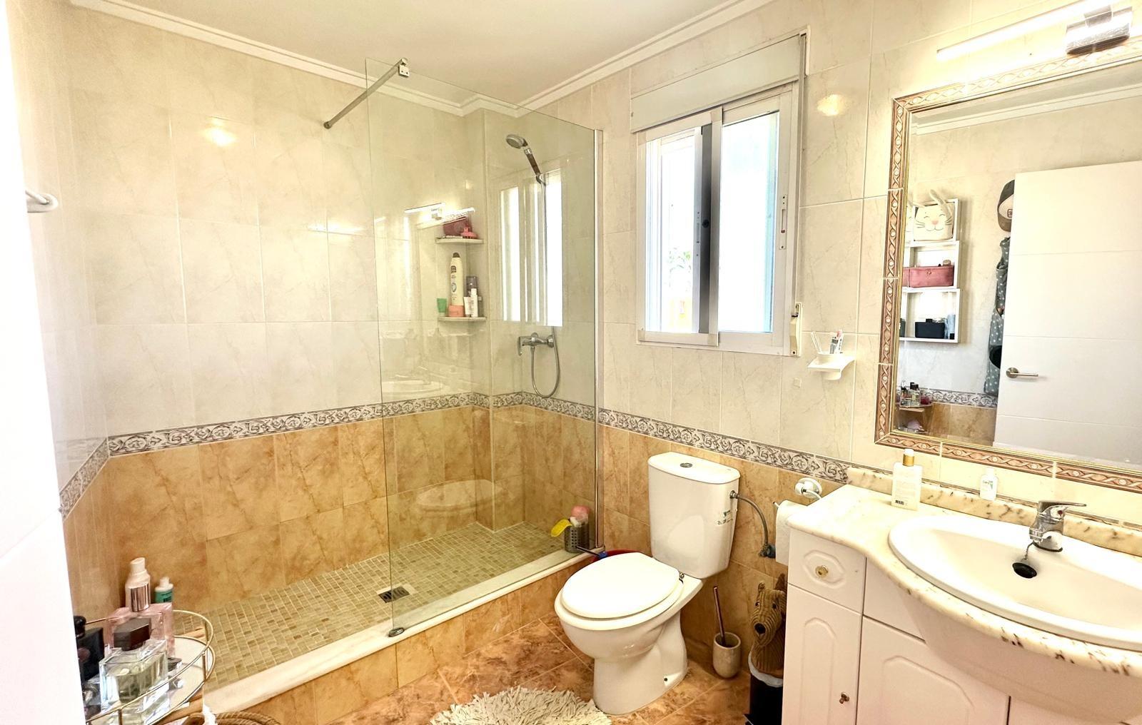 For sale - 3 Bedroom 3 Bathroom Villa in Orihuela Costa - La Regia  - Alicante