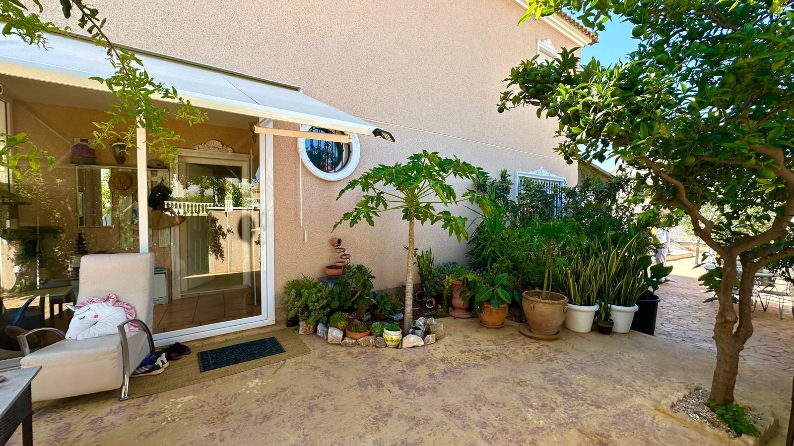 For sale - 3 Bedroom 3 Bathroom Villa in Orihuela Costa - La Regia  - Alicante