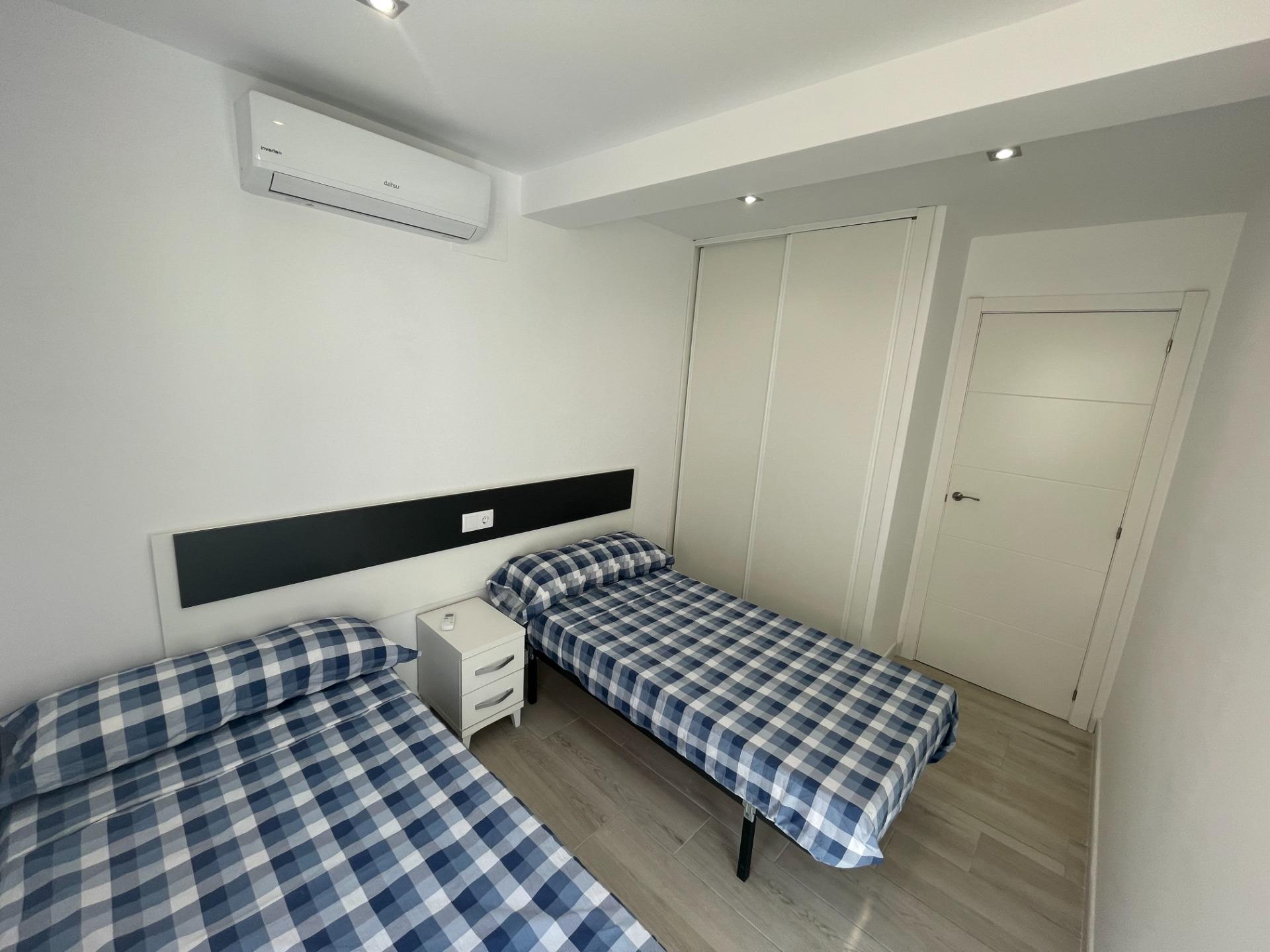 For sale - 3 Bedroom 1 Bathroom Bungalow in Orihuela Costa - La Regia  - Alicante