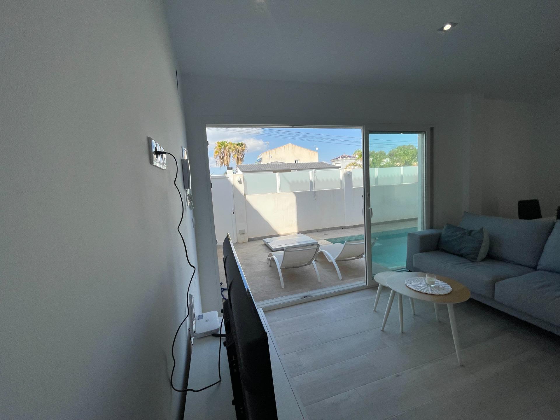 For sale - 3 Bedroom 1 Bathroom Bungalow in Orihuela Costa - La Regia  - Alicante