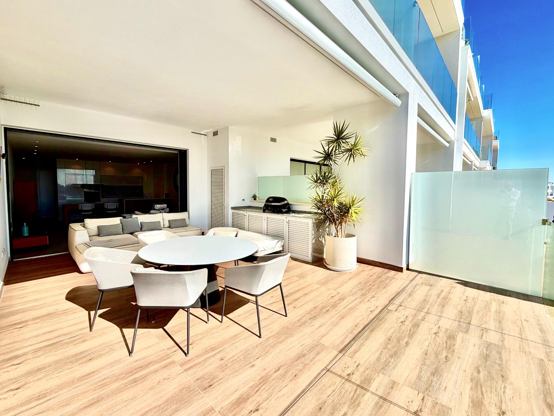 For sale - 2 Bedroom 2 Bathroom Apartment in Orihuela - Las Colinas Golf  - Alicante