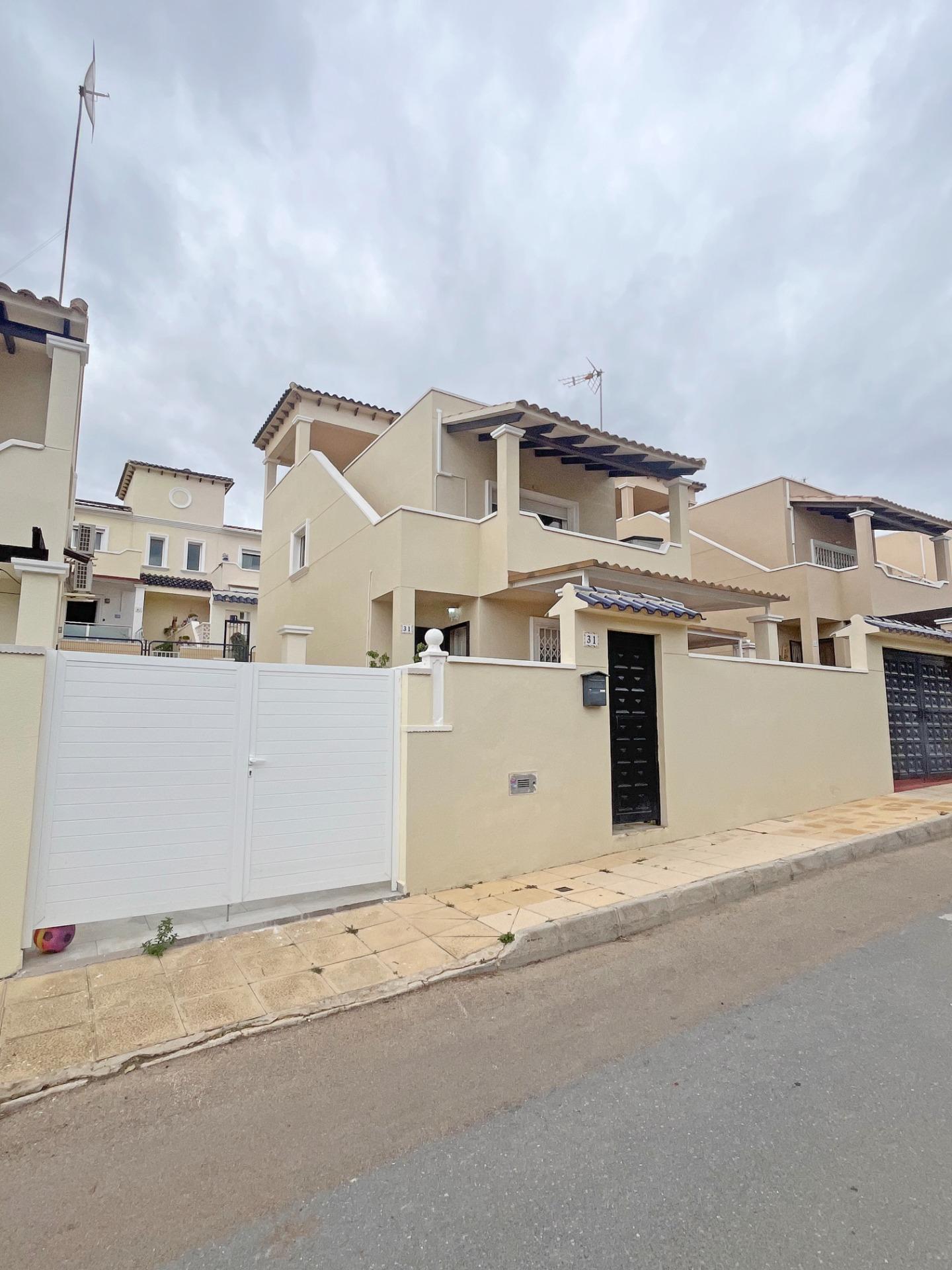 For sale - 3 Bedroom 2 Bathroom Duplex in San Miguel de Salinas - Las Filipinas  - Alicante