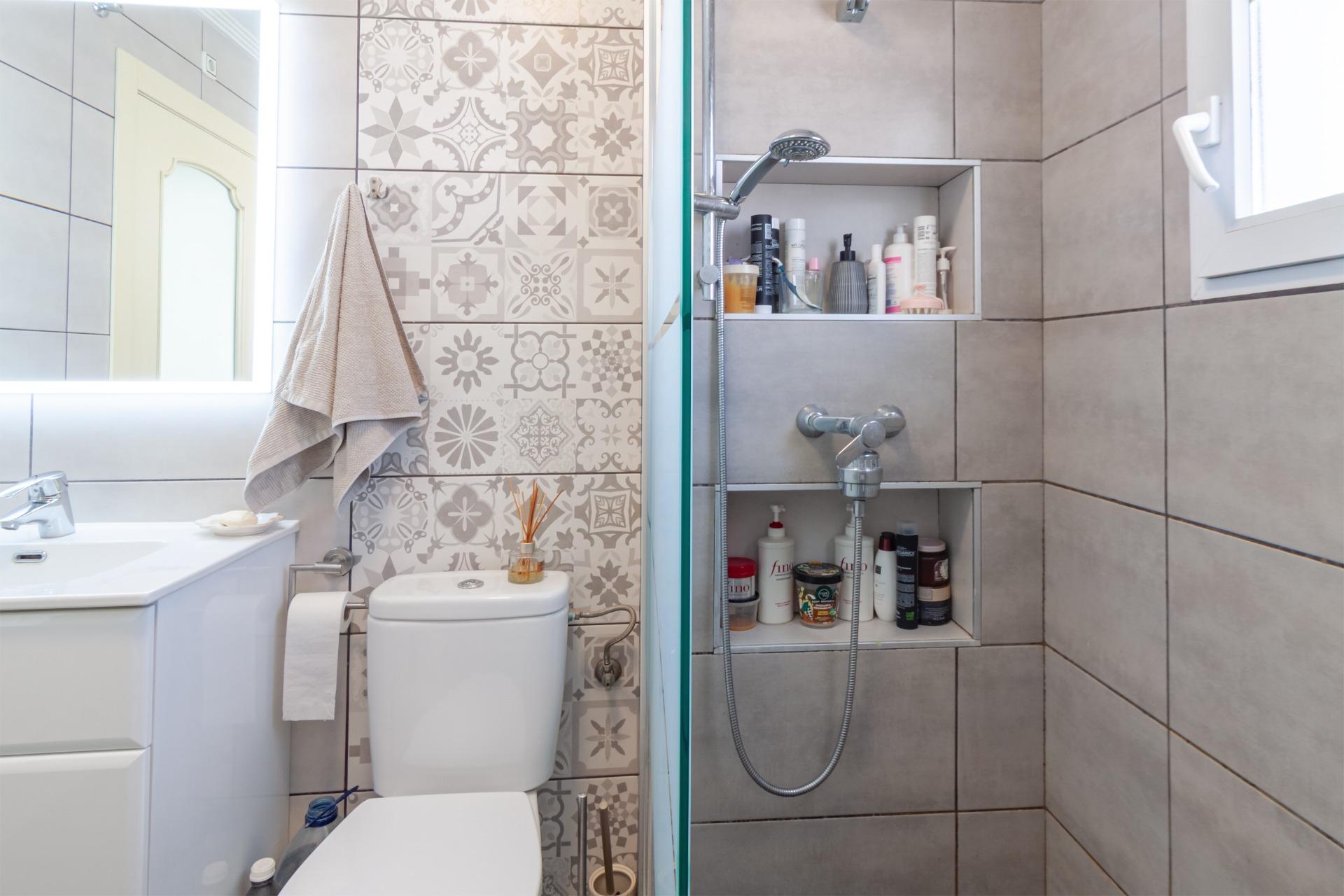 For sale - 4 Bedroom 1 Bathroom Villa in Orihuela Costa - Los Almendros-la Florida  - Alicante