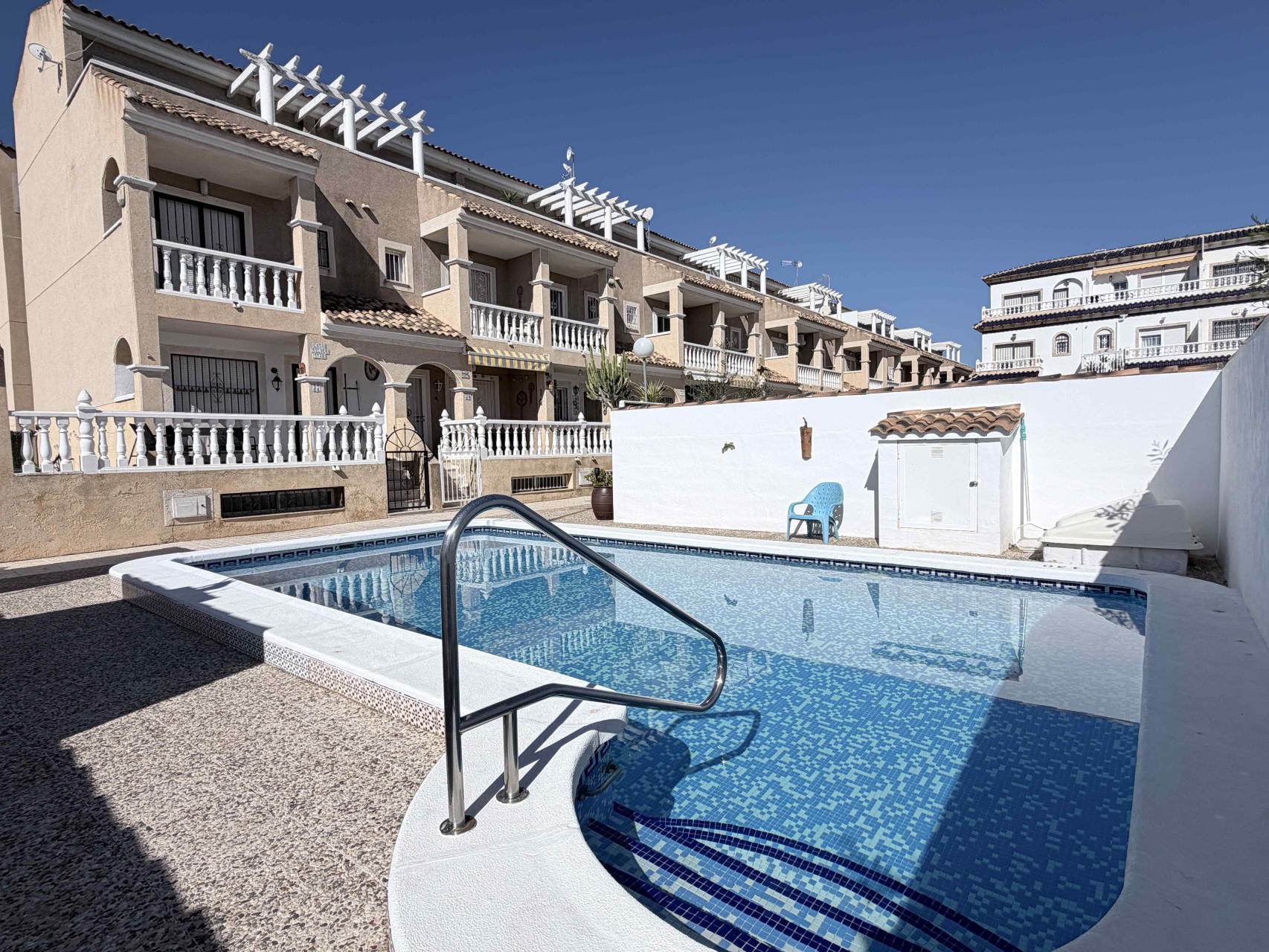 For sale - 3 Bedroom 3 Bathroom Town House in Orihuela Costa - Costa Blanca  - Alicante