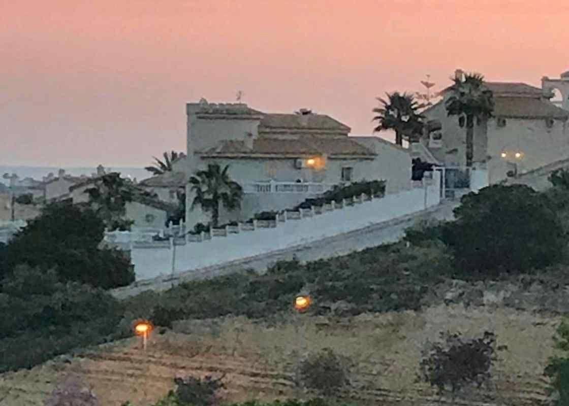 For sale - 7 Bedroom 3 Bathroom Villa in Rojales - La Marquesa  - Alicante