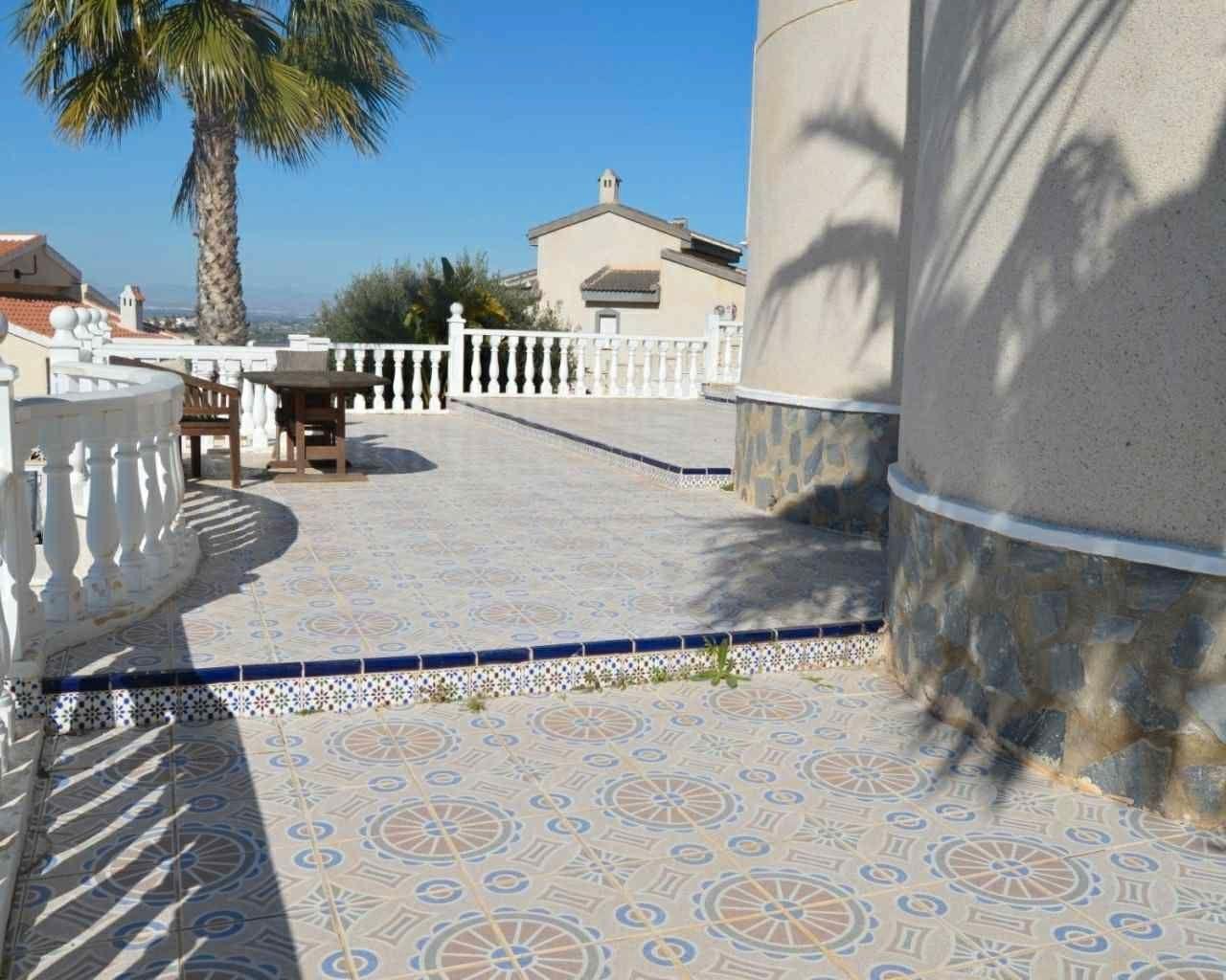 For sale - 7 Bedroom 3 Bathroom Villa in Rojales - La Marquesa  - Alicante