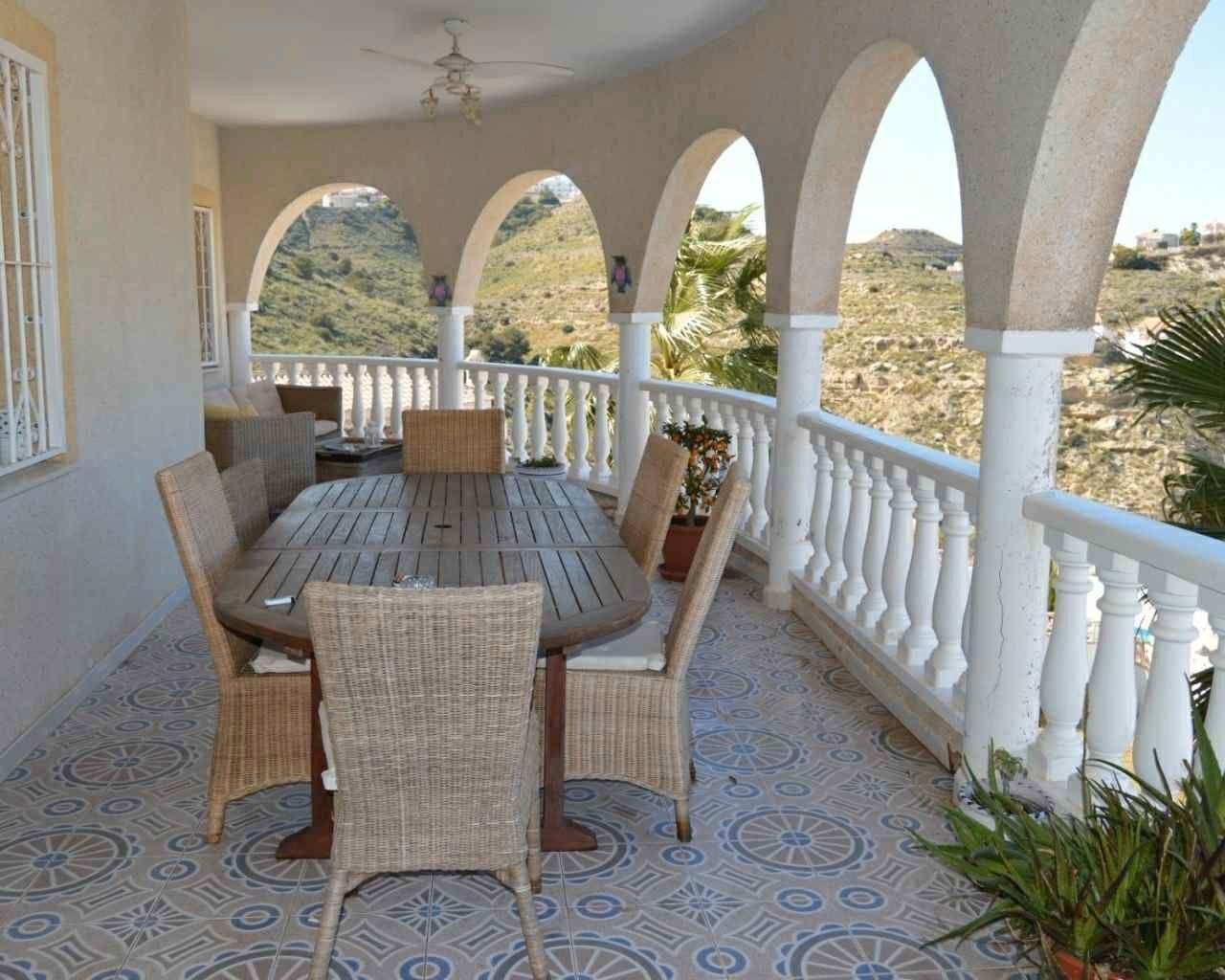 For sale - 7 Bedroom 3 Bathroom Villa in Rojales - La Marquesa  - Alicante