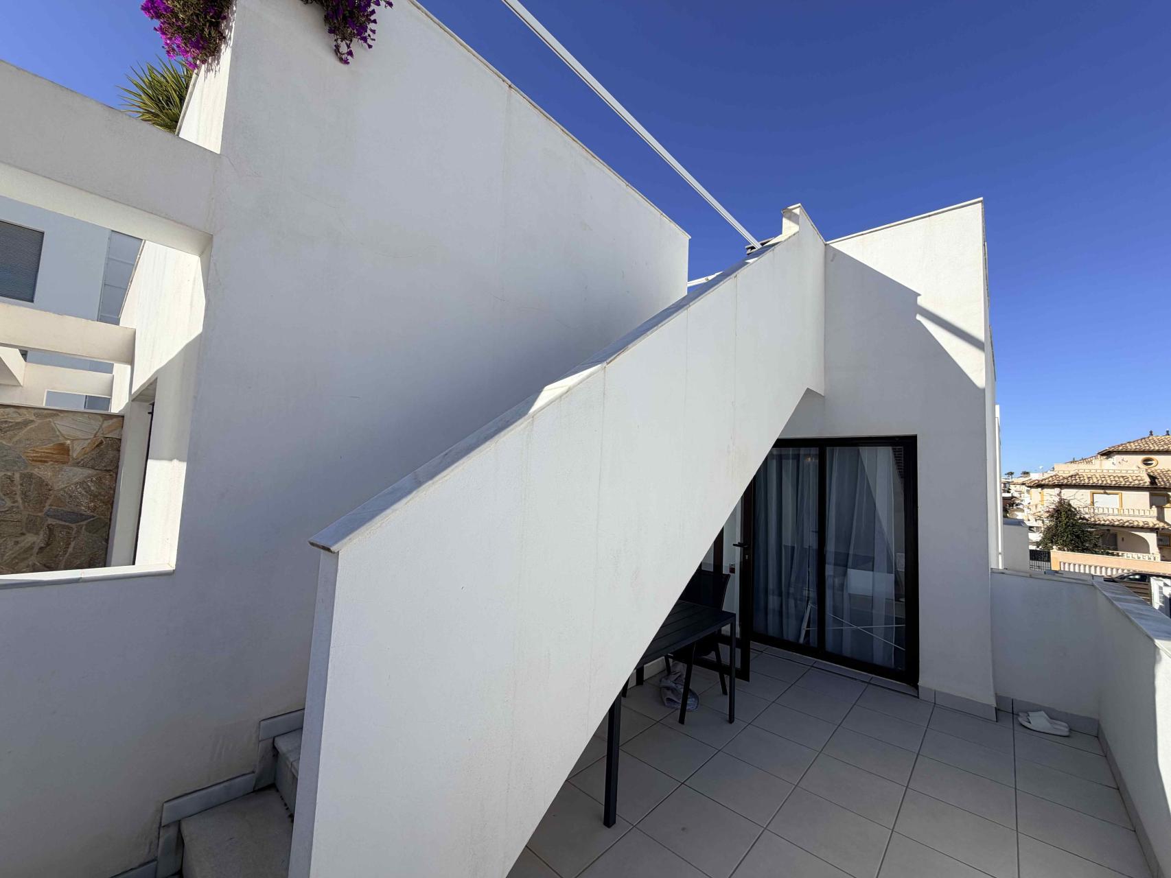 For sale - 3 Bedroom 2 Bathroom Town House in Cabo Roig - Costa Blanca  - Alicante