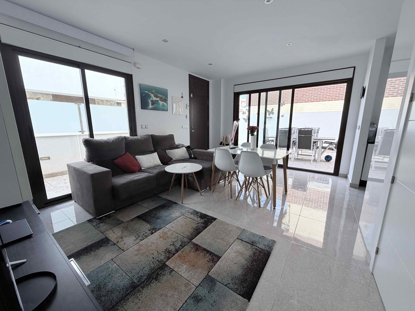 For sale - 3 Bedroom 2 Bathroom Town House in Cabo Roig - Costa Blanca  - Alicante