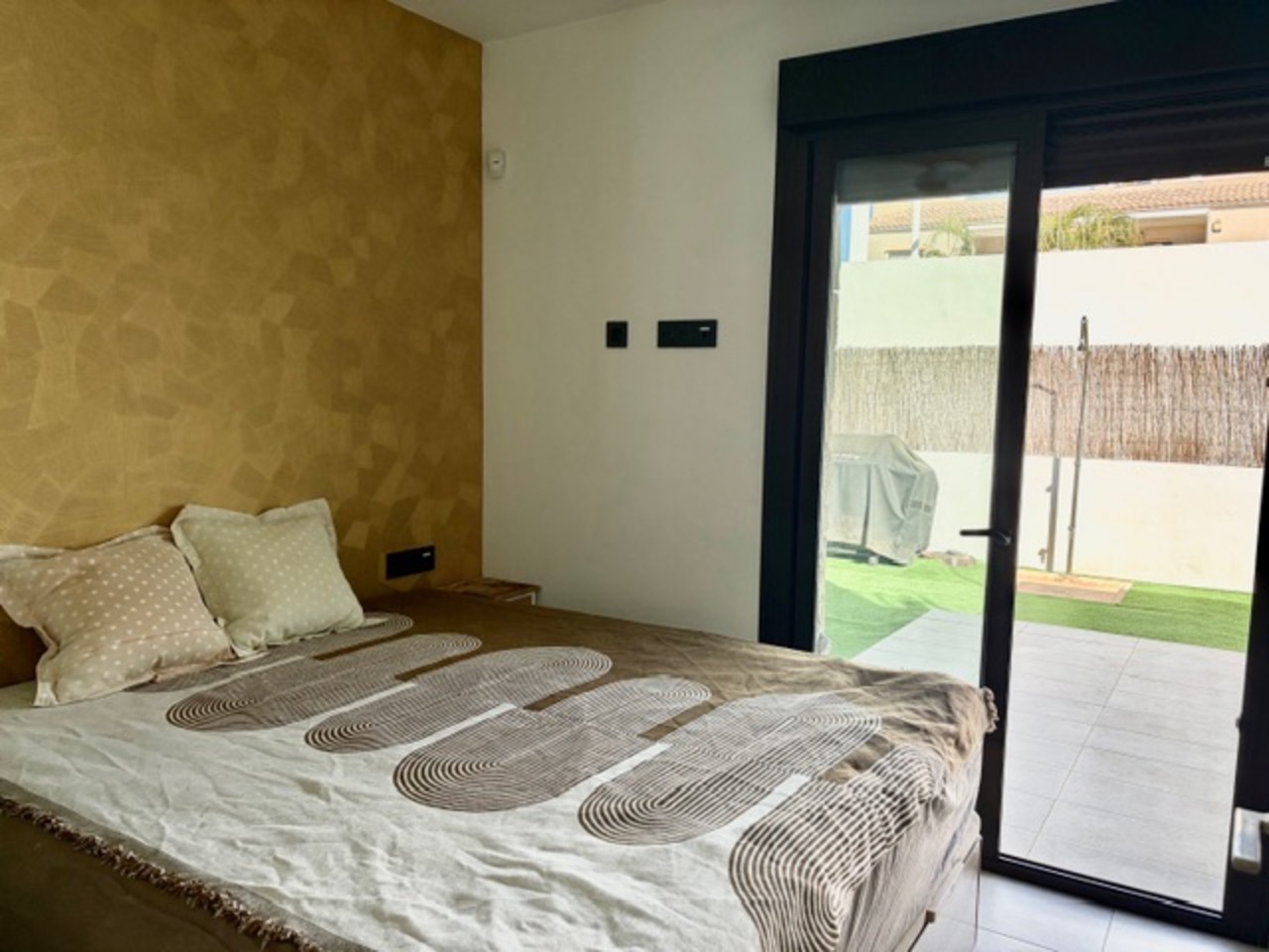 For sale - 3 Bedroom 2 Bathroom Villa in Cabo Roig - Costa Blanca  - Alicante