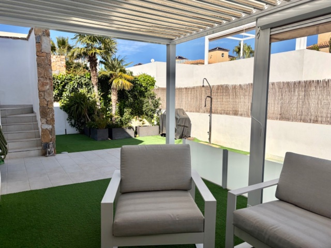 For sale - 3 Bedroom 2 Bathroom Villa in Cabo Roig - Costa Blanca  - Alicante