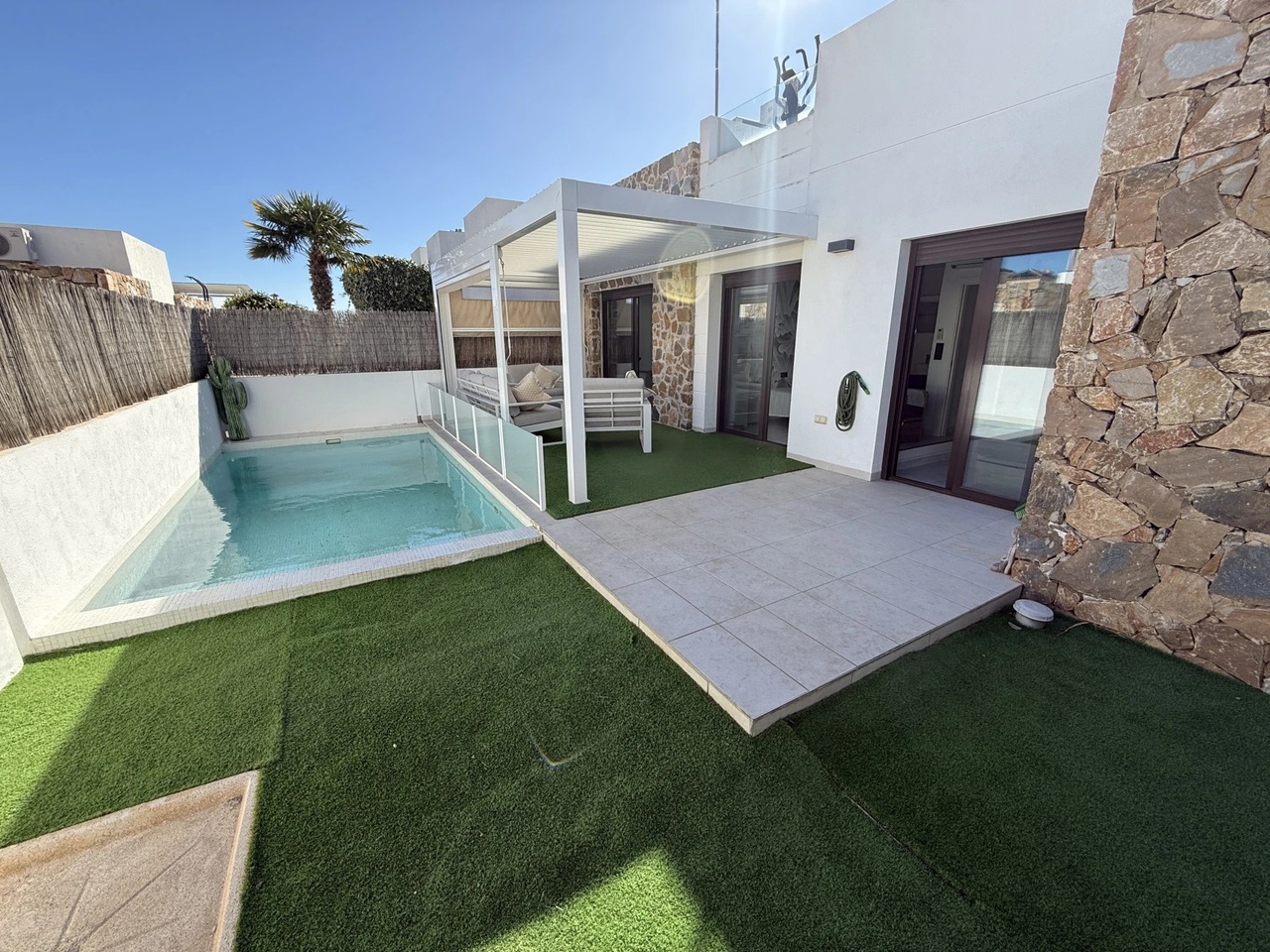 For sale - 3 Bedroom 2 Bathroom Villa in Cabo Roig - Costa Blanca  - Alicante