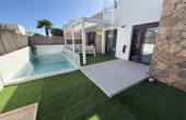 27-47-496-11-1023/75479, 3 Bedroom 2 Bathroom Villa in Cabo Roig