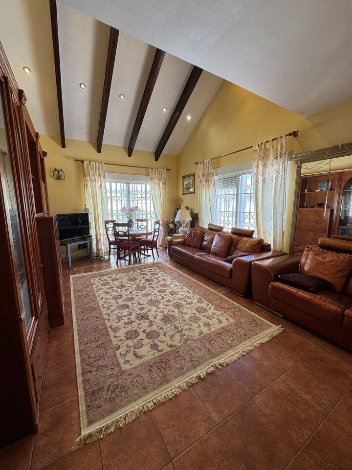 For sale - 4 Bedroom 3 Bathroom Villa in Playa Flamenca - Costa Blanca  - Alicante