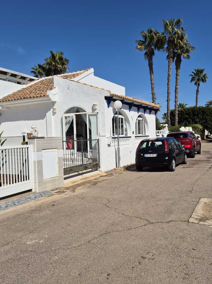 For sale - 3 Bedroom 2 Bathroom Semi Detached in Los Alcazares - Los Narejos  - Murcia