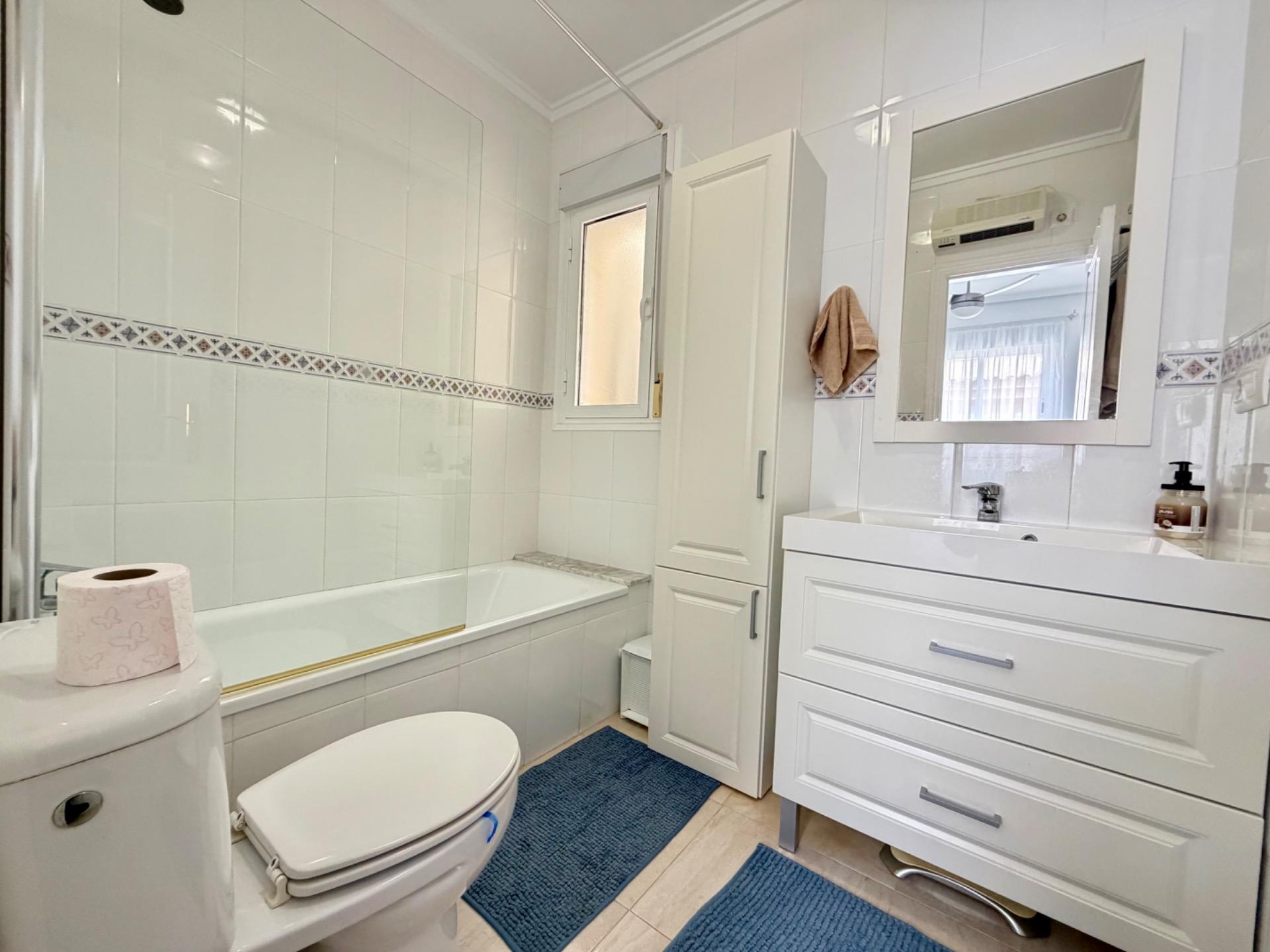 For sale - 2 Bedroom 2 Bathroom Semi Detached in Ciudad Quesada - Pueblo  - Alicante