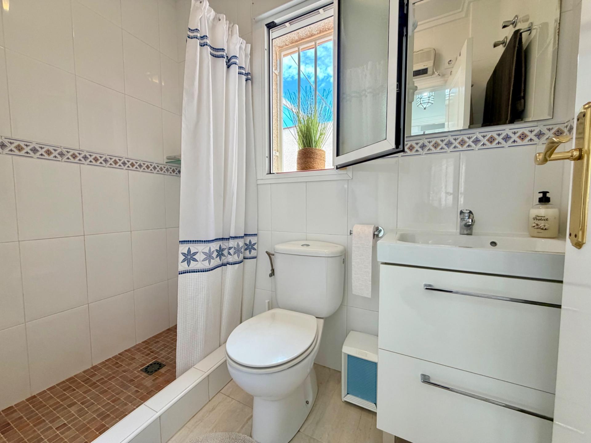 For sale - 2 Bedroom 2 Bathroom Semi Detached in Ciudad Quesada - Pueblo  - Alicante