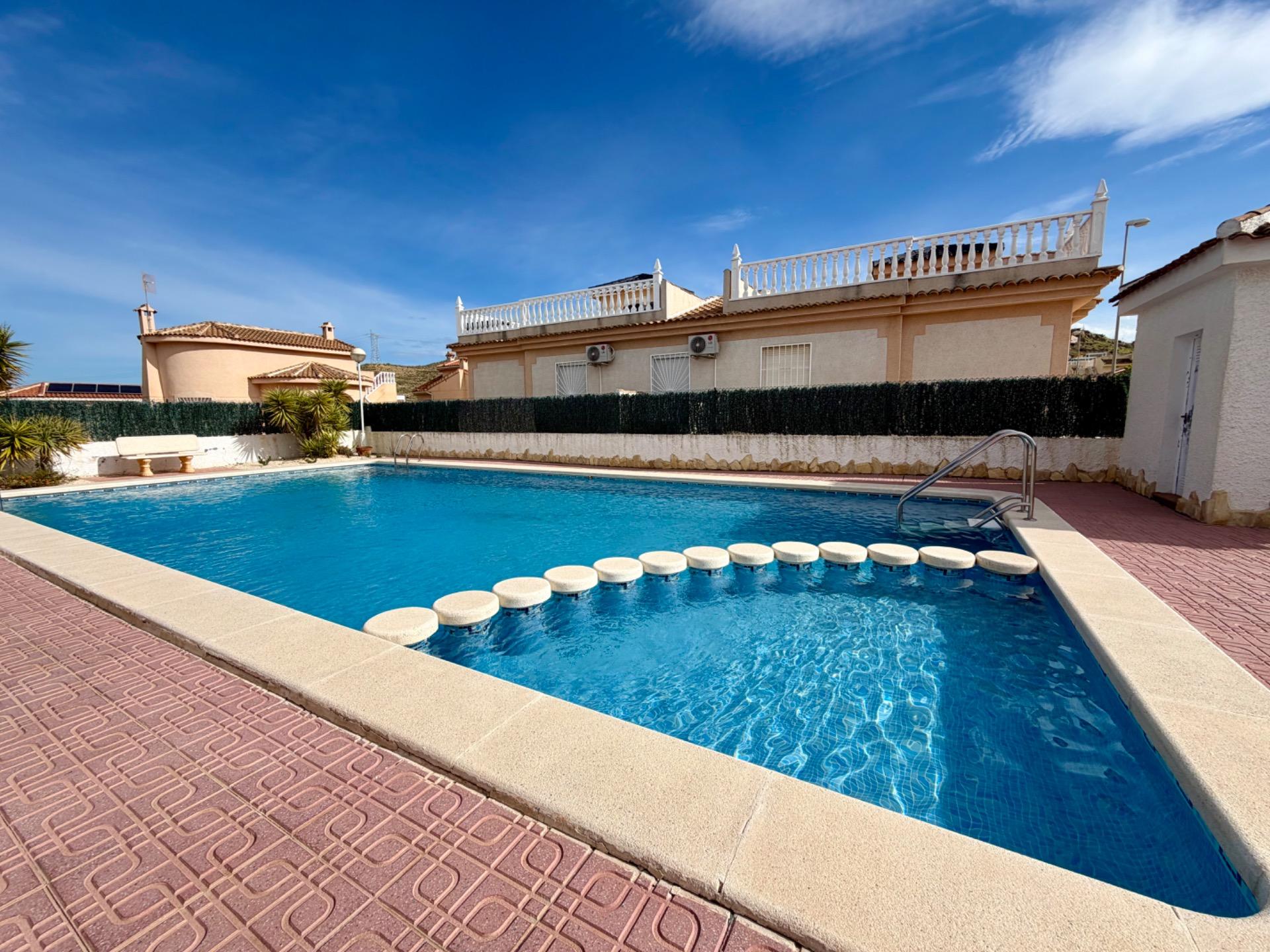 For sale - 2 Bedroom 2 Bathroom Semi Detached in Ciudad Quesada - Pueblo  - Alicante