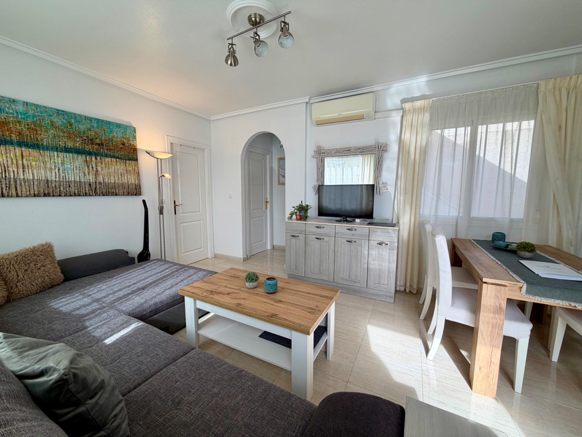 For sale - 2 Bedroom 2 Bathroom Semi Detached in Ciudad Quesada - Pueblo  - Alicante