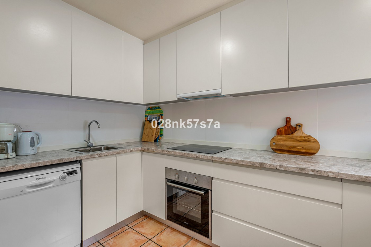 For sale - 4 Bedroom 2 Bathroom House - Detached Villa in Orihuela - Playa Flamenca  - Alicante