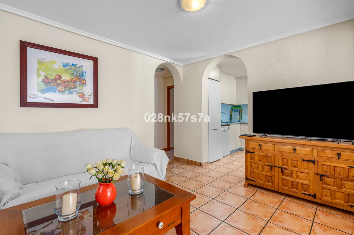 For sale - 4 Bedroom 2 Bathroom Detached Villa in Playa Flamenca - Playa Flamenca  - Alicante