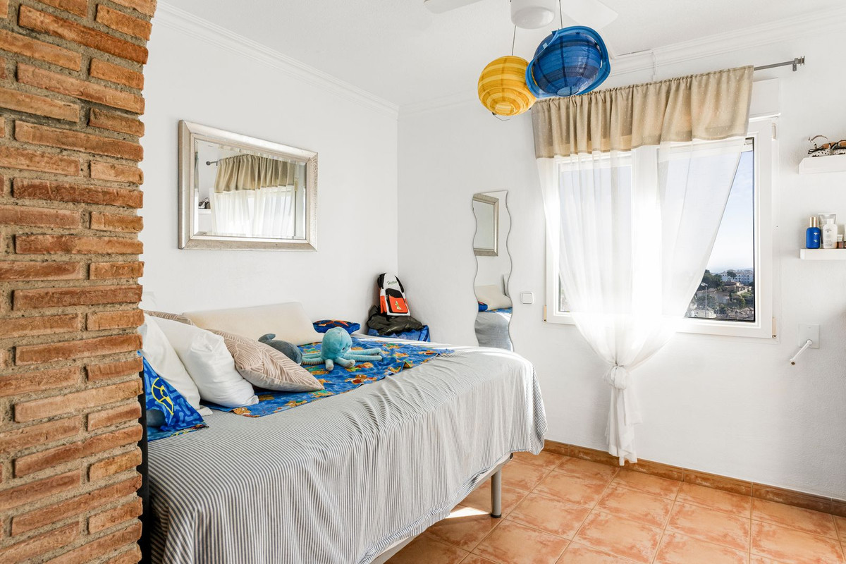 For sale - 8 Bedroom 5 Bathroom House - Detached Villa in San Miguel de Salinas - San Miguel de Salinas Centro  - Alicante