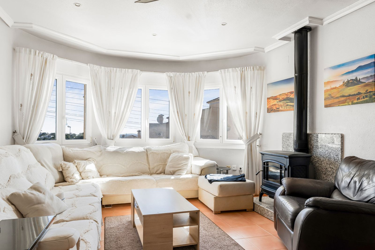 For sale - 8 Bedroom 5 Bathroom House - Detached Villa in San Miguel de Salinas - San Miguel  - Alicante