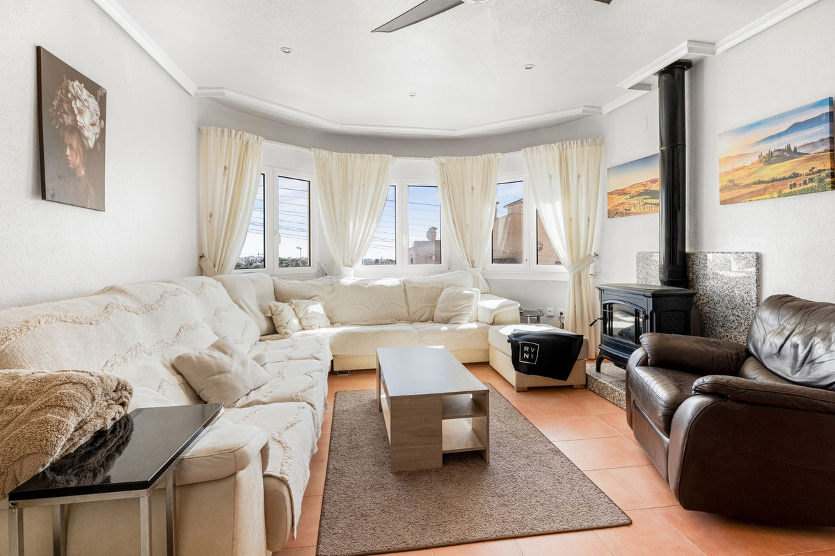 For sale - 8 Bedroom 5 Bathroom House - Detached Villa in San Miguel de Salinas - San Miguel  - Alicante