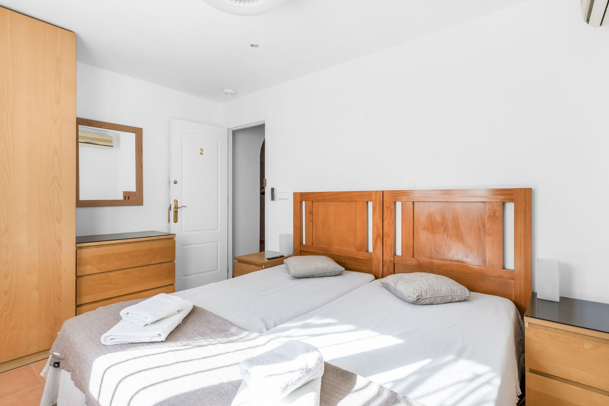 For sale - 8 Bedroom 5 Bathroom House - Detached Villa in San Miguel de Salinas - San Miguel  - Alicante