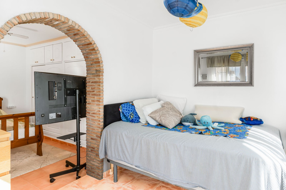 For sale - 8 Bedroom 5 Bathroom House - Detached Villa in San Miguel de Salinas - San Miguel de Salinas Centro  - Alicante