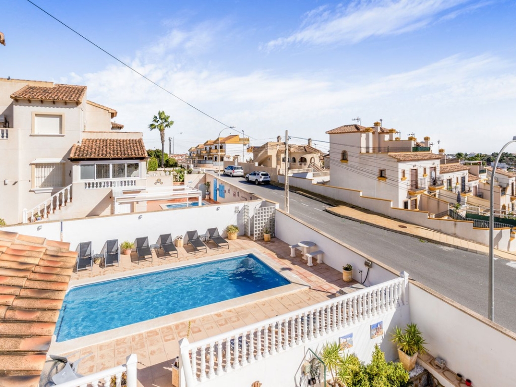 8 Bedroom 5 Bathroom House - Detached Villa in San Miguel de Salinas