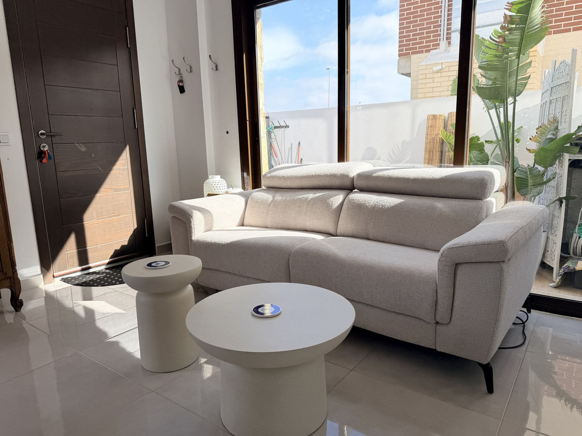 For sale - 3 Bedroom 2 Bathroom House - Semi-Detached House in Orihuela - Lomas de Cabo Roig  - Alicante