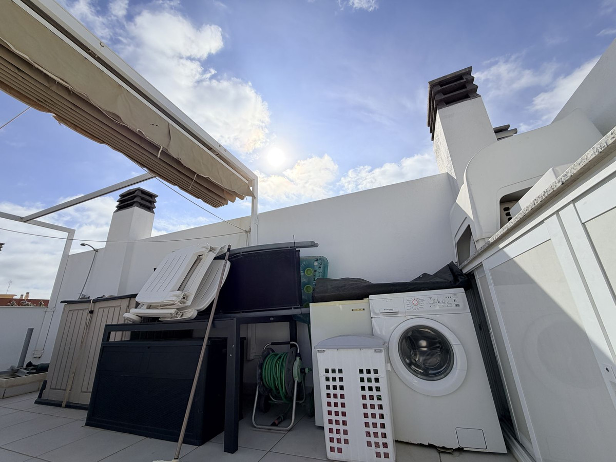 For sale - 3 Bedroom 2 Bathroom House - Semi-Detached House in Orihuela - Lomas de Cabo Roig  - Alicante