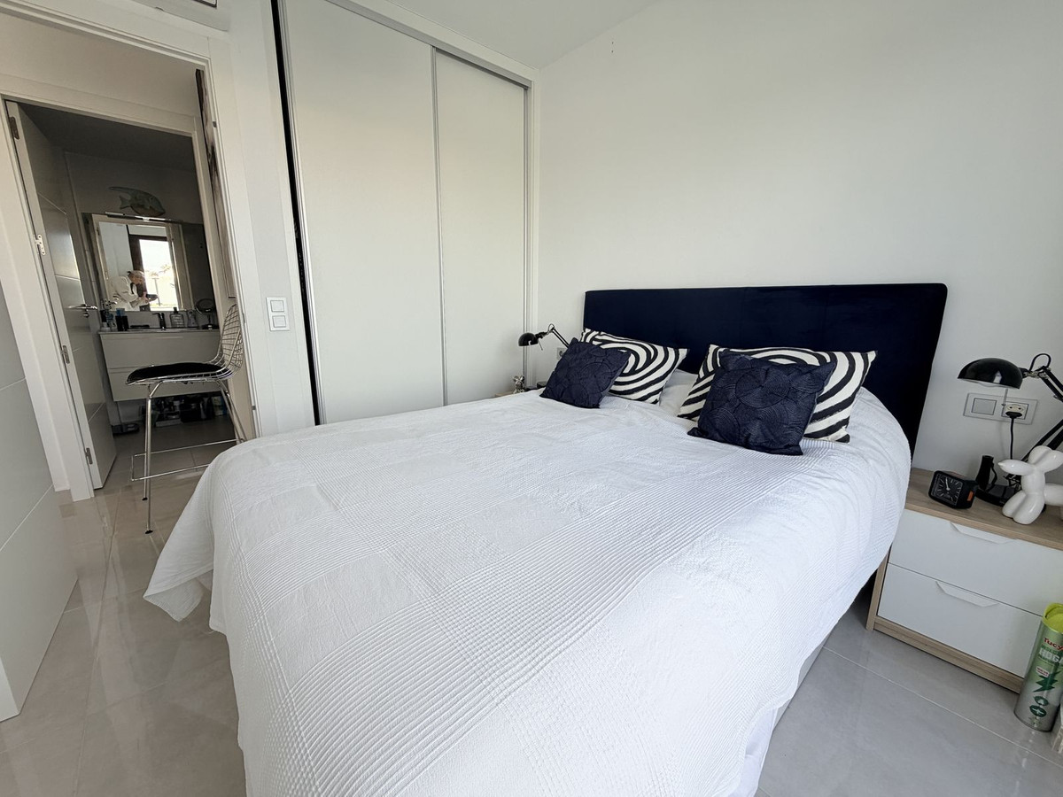 For sale - 3 Bedroom 2 Bathroom House - Semi-Detached House in Orihuela - Lomas de Cabo Roig  - Alicante