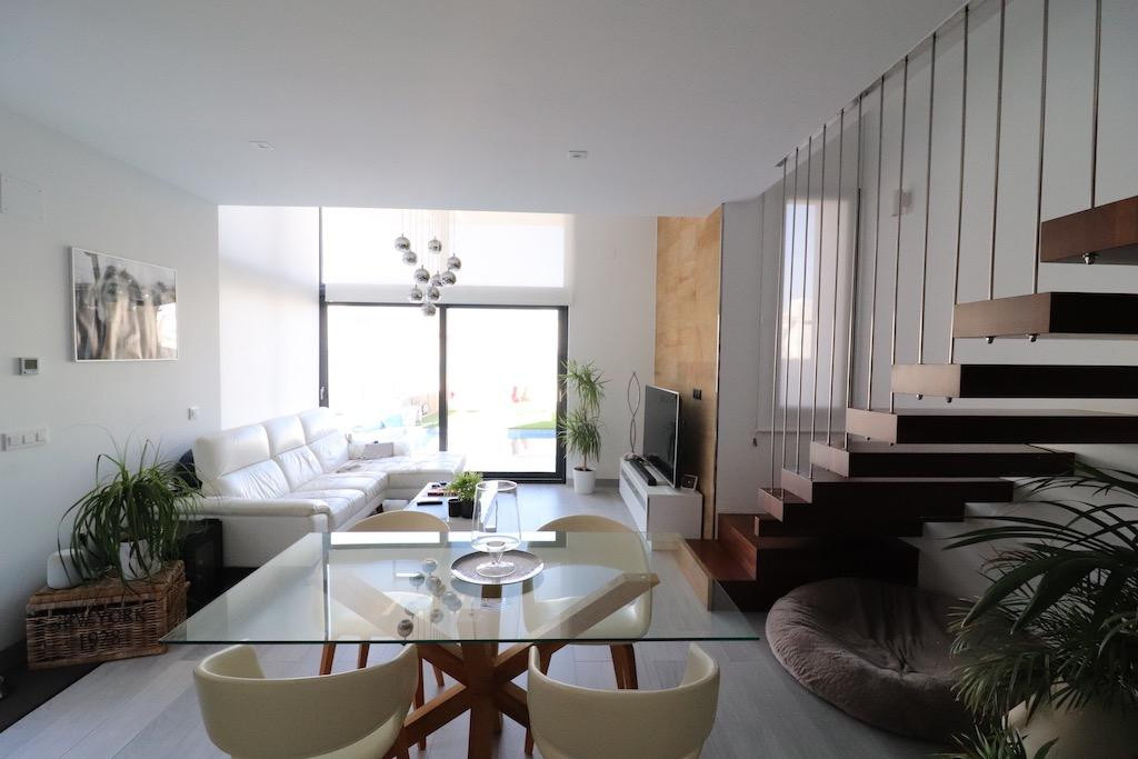 For sale - 3 Bedroom 3 Bathroom Detached Villa in Lomas de Cabo Roig - Lomas de Cabo Roig  - Alicante