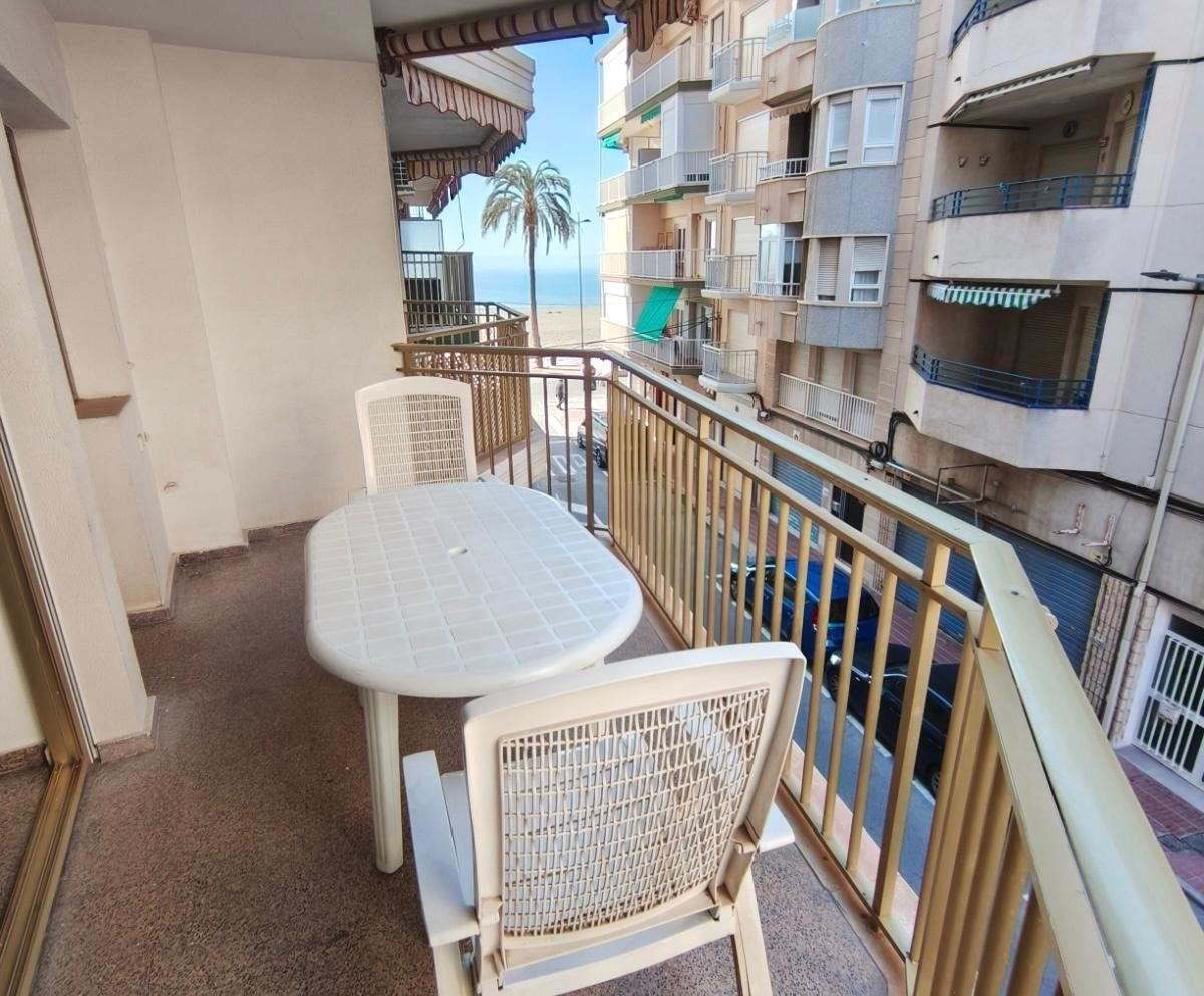 For sale - 3 Bedroom 2 Bathroom Apartment - Middle Floor Apartment in Santa Pola - Santa Pola Centro  - Alicante