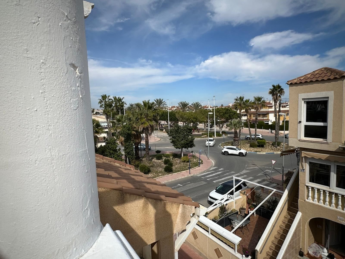 For sale - 3 Bedroom 3 Bathroom House - Townhouse in Orihuela - Punta Prima  - Alicante