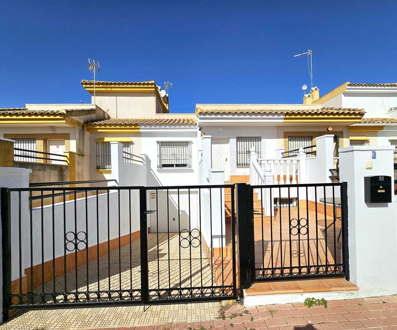 For sale - 3 Bedroom 2 Bathroom Town House in Sucina -  - Murcia