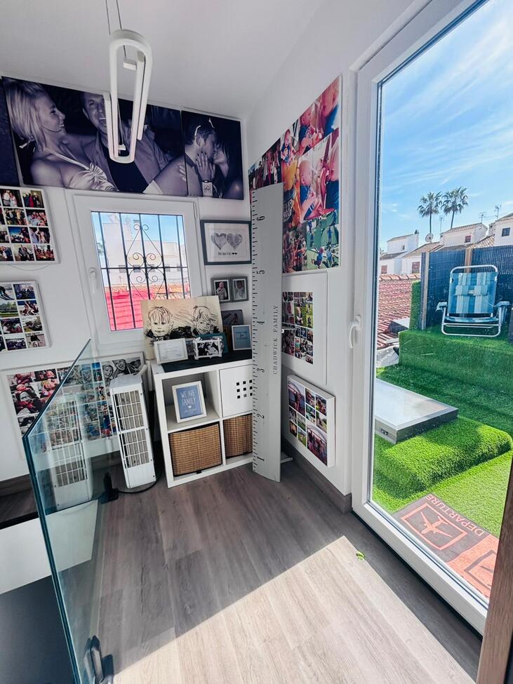 For sale - 4 Bedroom 2 Bathroom Town House in San Miguel de Salinas - Inland  - Alicante