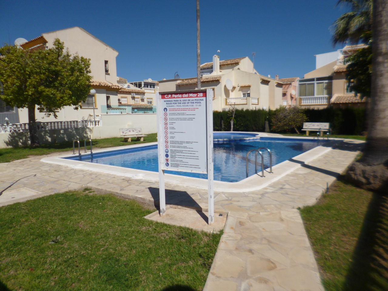 For sale - 3 Bedroom 2 Bathroom Town House in Playa Flamenca - Costa Blanca  - Alicante