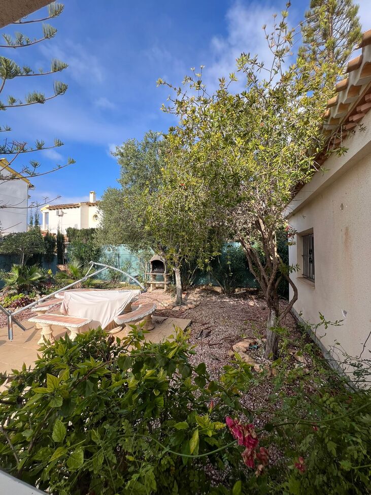 For sale - 3 Bedroom 2 Bathroom Villa in Playa Flamenca - Playa Flamenca  - Alicante