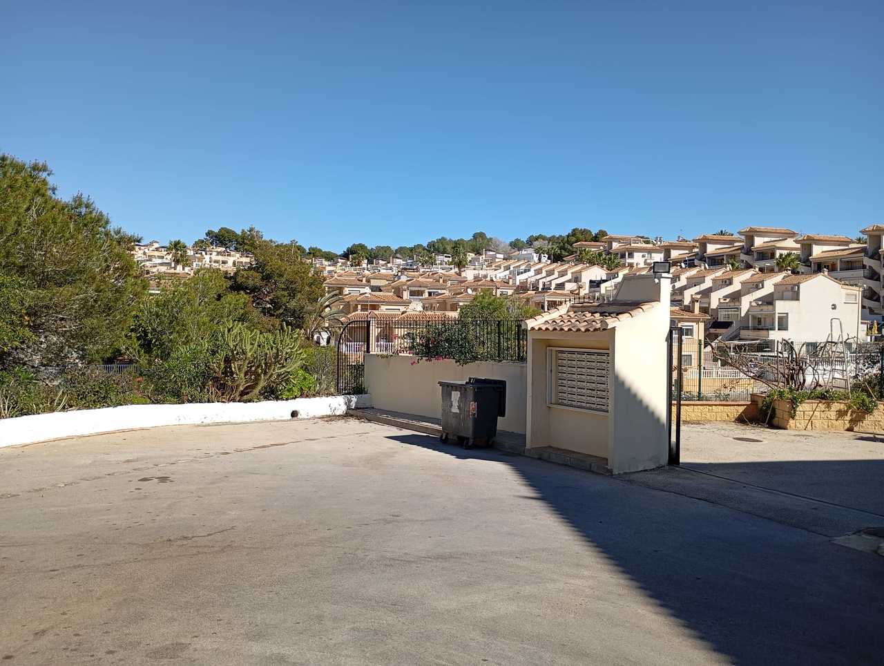 For sale - 2 Bedroom 1 Bathroom Apartment in Villamartin - Costa Blanca  - Alicante