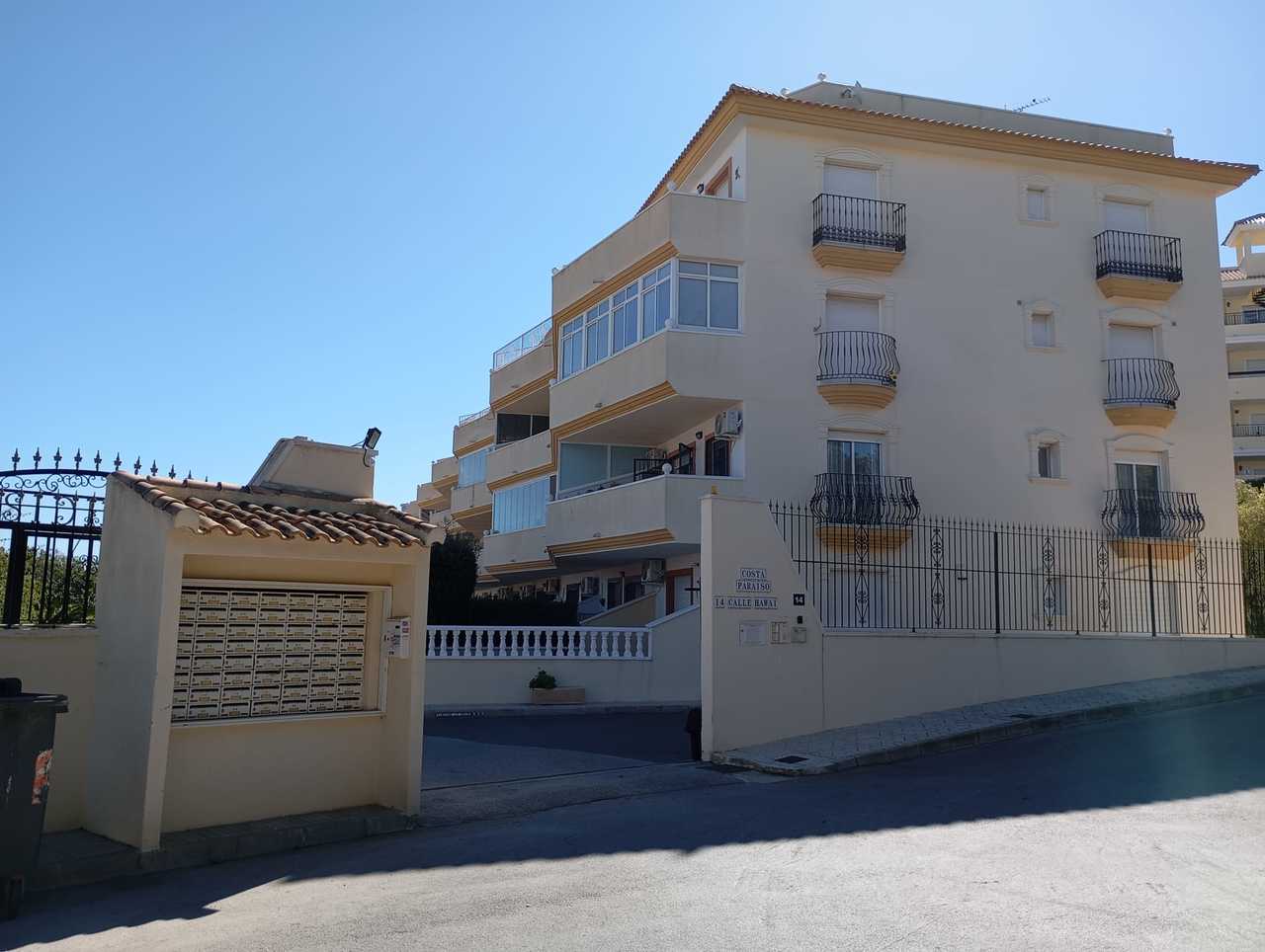 For sale - 2 Bedroom 1 Bathroom Apartment in Villamartin - Costa Blanca  - Alicante
