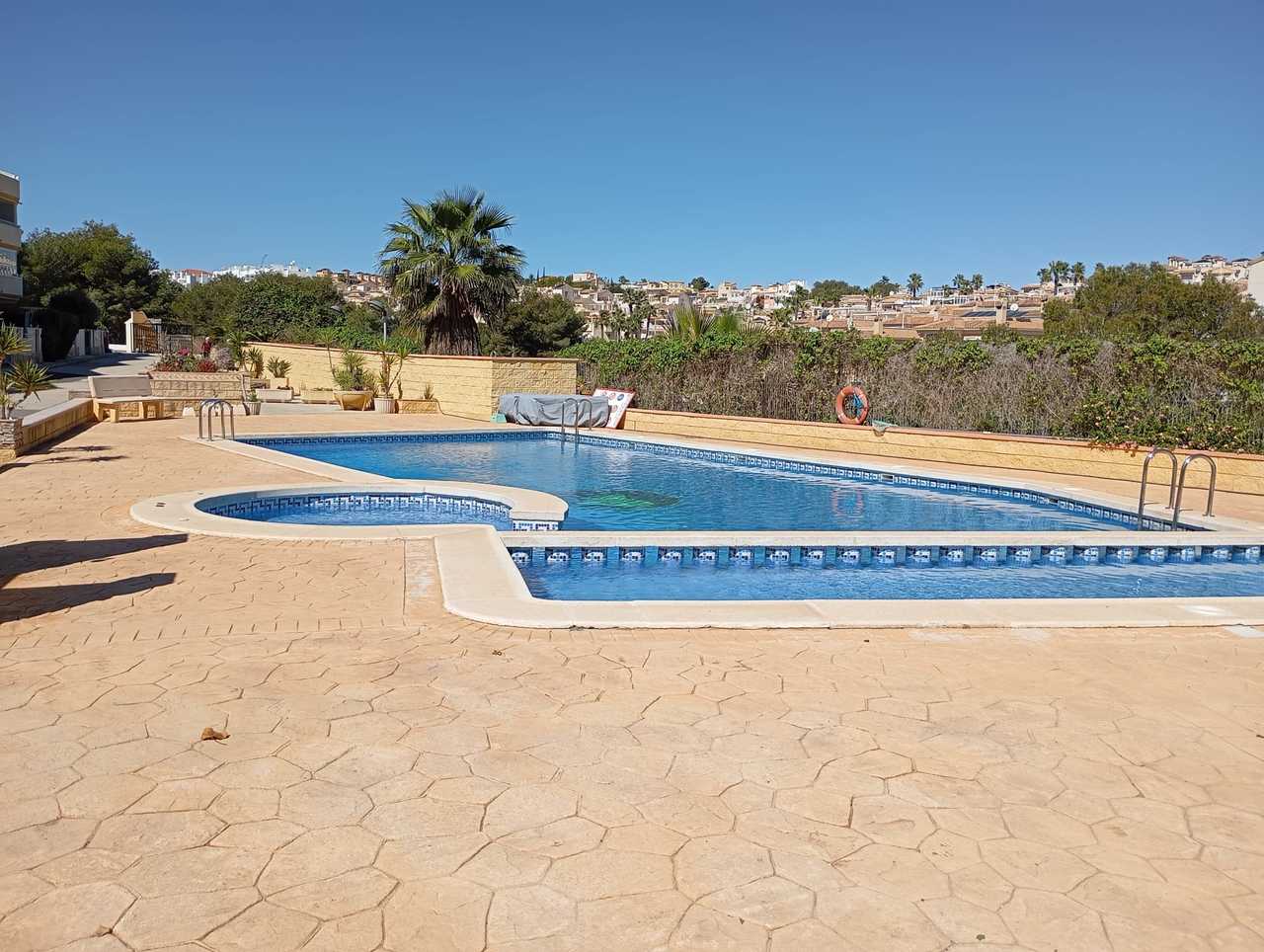 For sale - 2 Bedroom 1 Bathroom Apartment in Villamartin - Costa Blanca  - Alicante