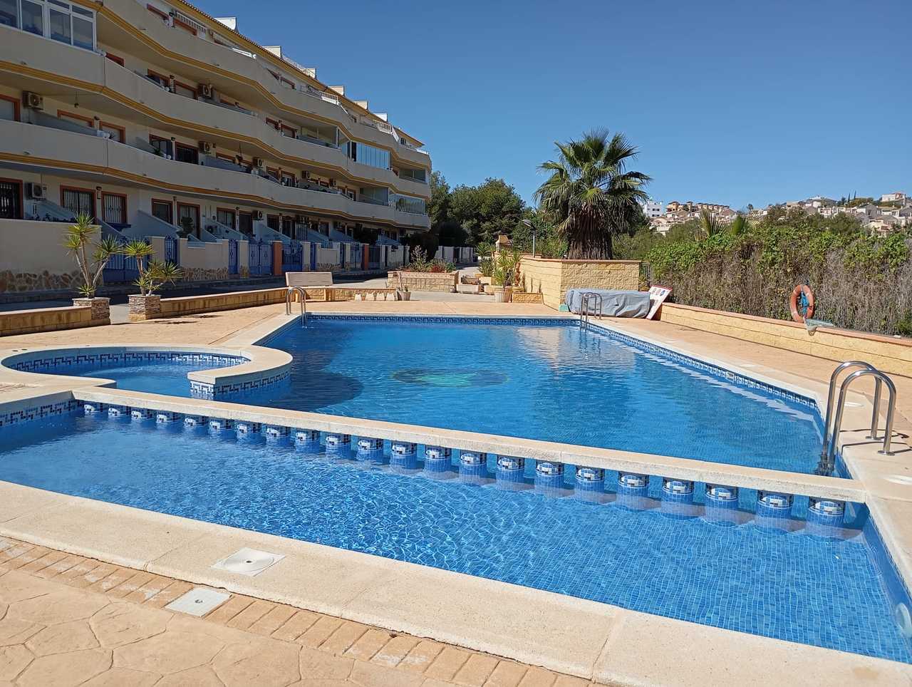 For sale - 2 Bedroom 1 Bathroom Apartment in Villamartin - Costa Blanca  - Alicante