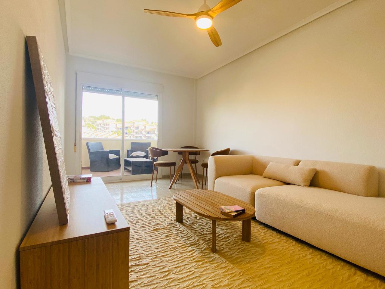 For sale - 2 Bedroom 1 Bathroom Apartment in Villamartin - Costa Blanca  - Alicante