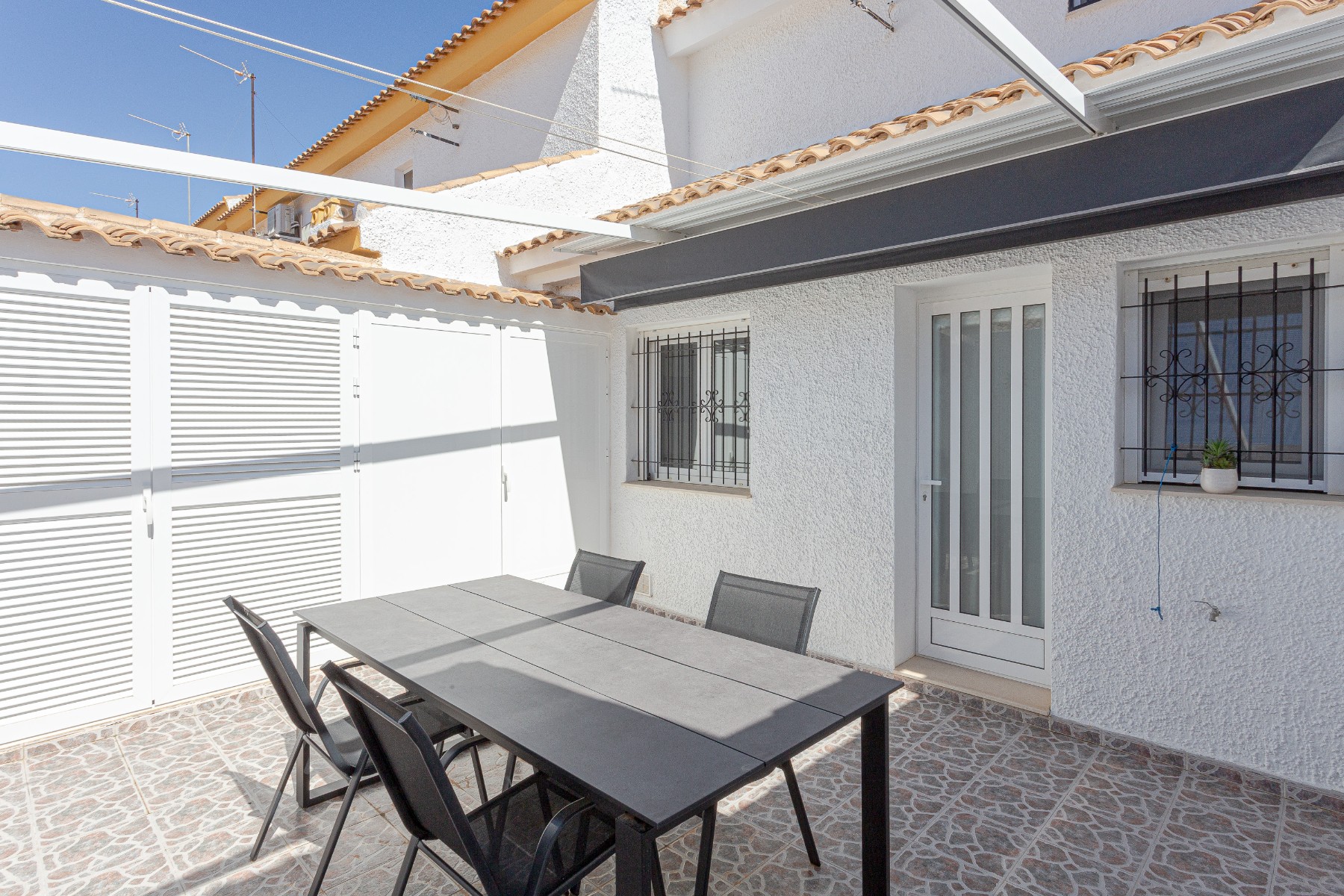 For sale - 3 Bedroom 2 Bathroom Villa in Pilar de La Horadada - Costa Blanca  - Alicante