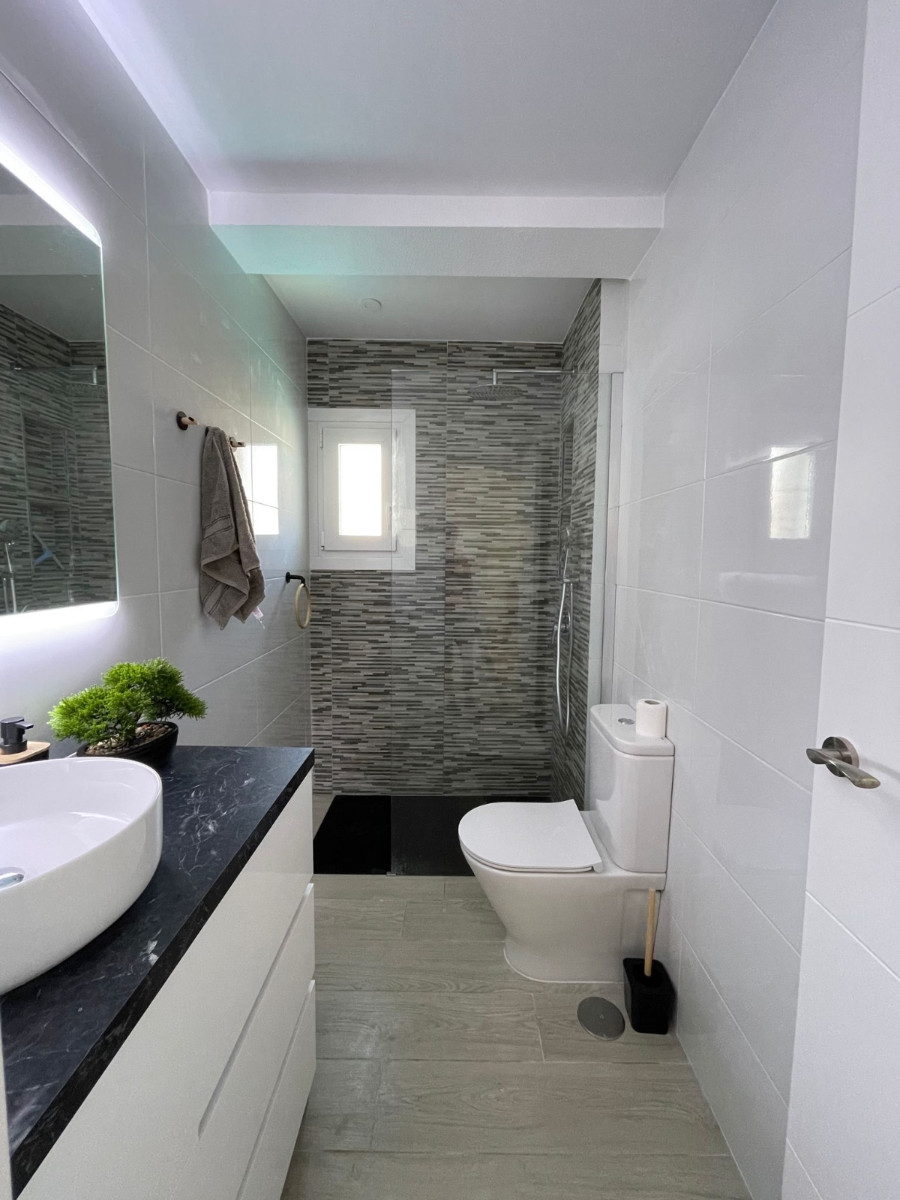 For sale - 2 Bedroom 1 Bathroom Apartment in Cabo Roig - Costa Blanca  - Alicante